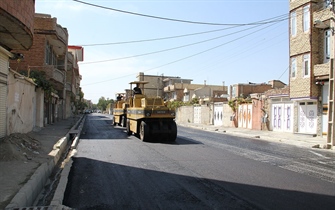 اجرای عملیات آسفالت در منشعبات خیابان باقرالعلوم (ع)