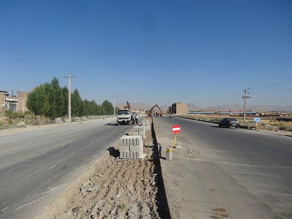  عملیات اصلاح هندسی، زیرسازی و جدول گذاری خیابان والدین شاهد واقع در جاده انهر